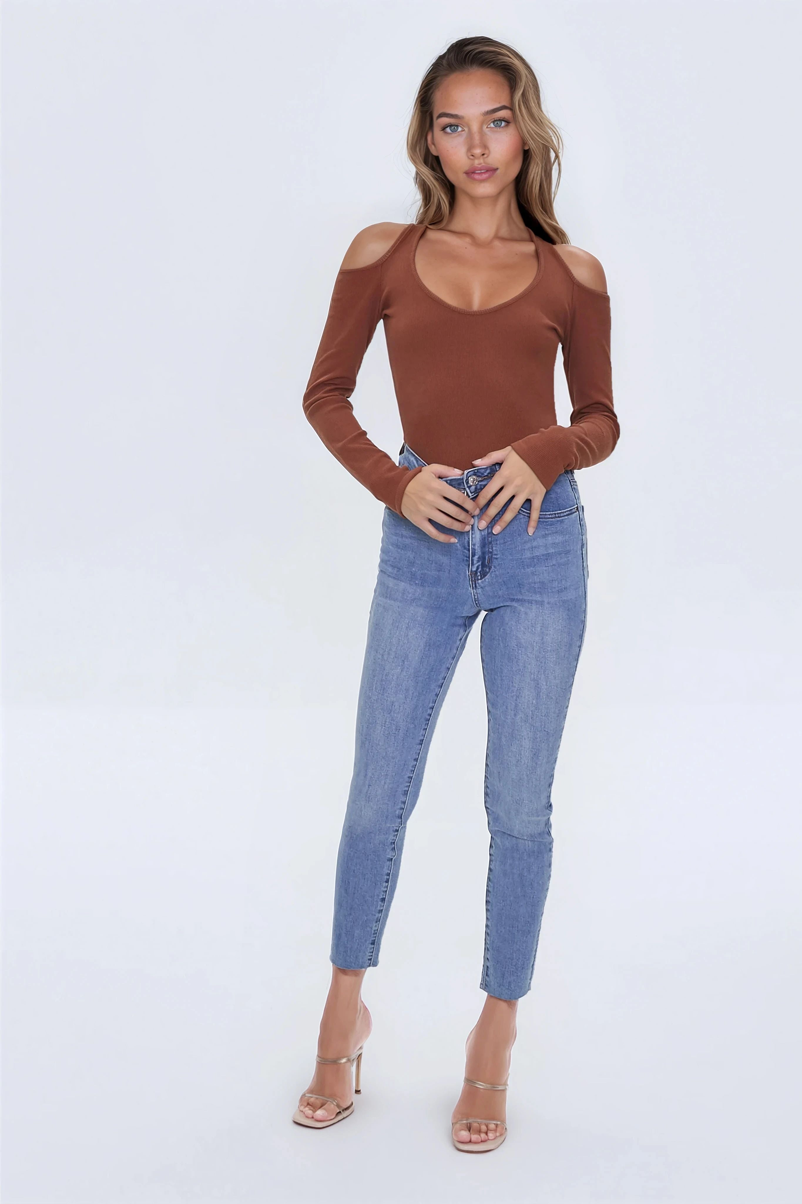 0044400501#Color_BROWN