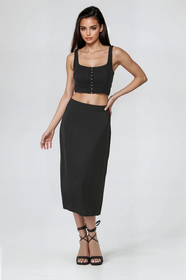 Hook-and-Eye Cropped Tank Top