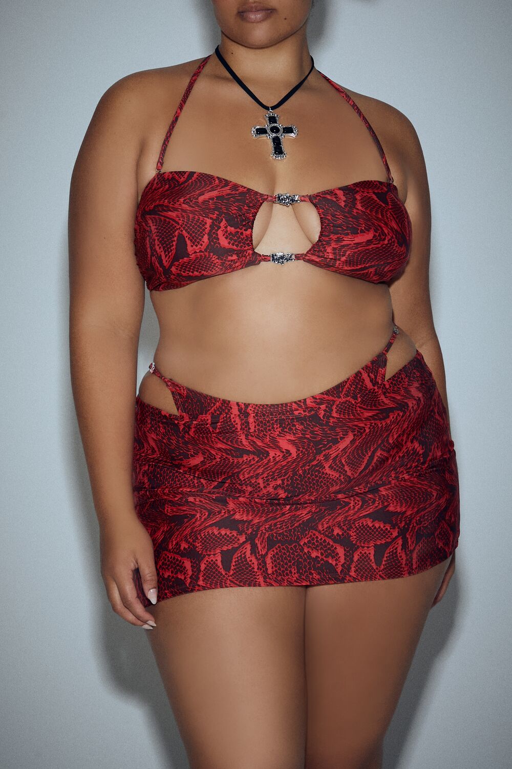 0136069601#Color_RED