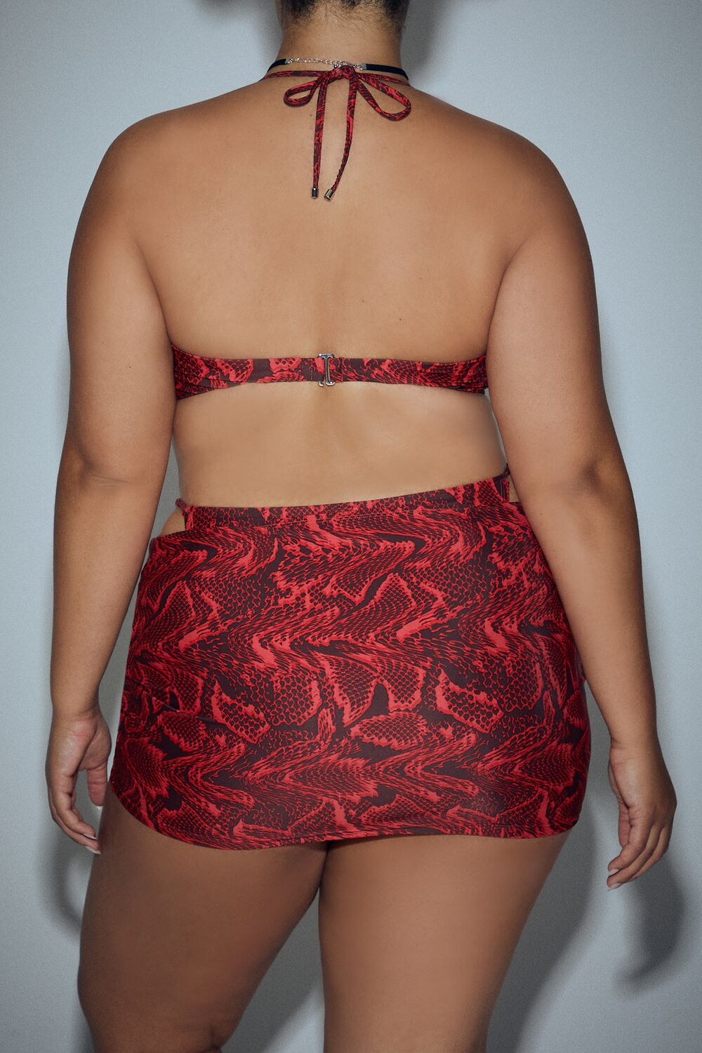 0136069601#Color_RED