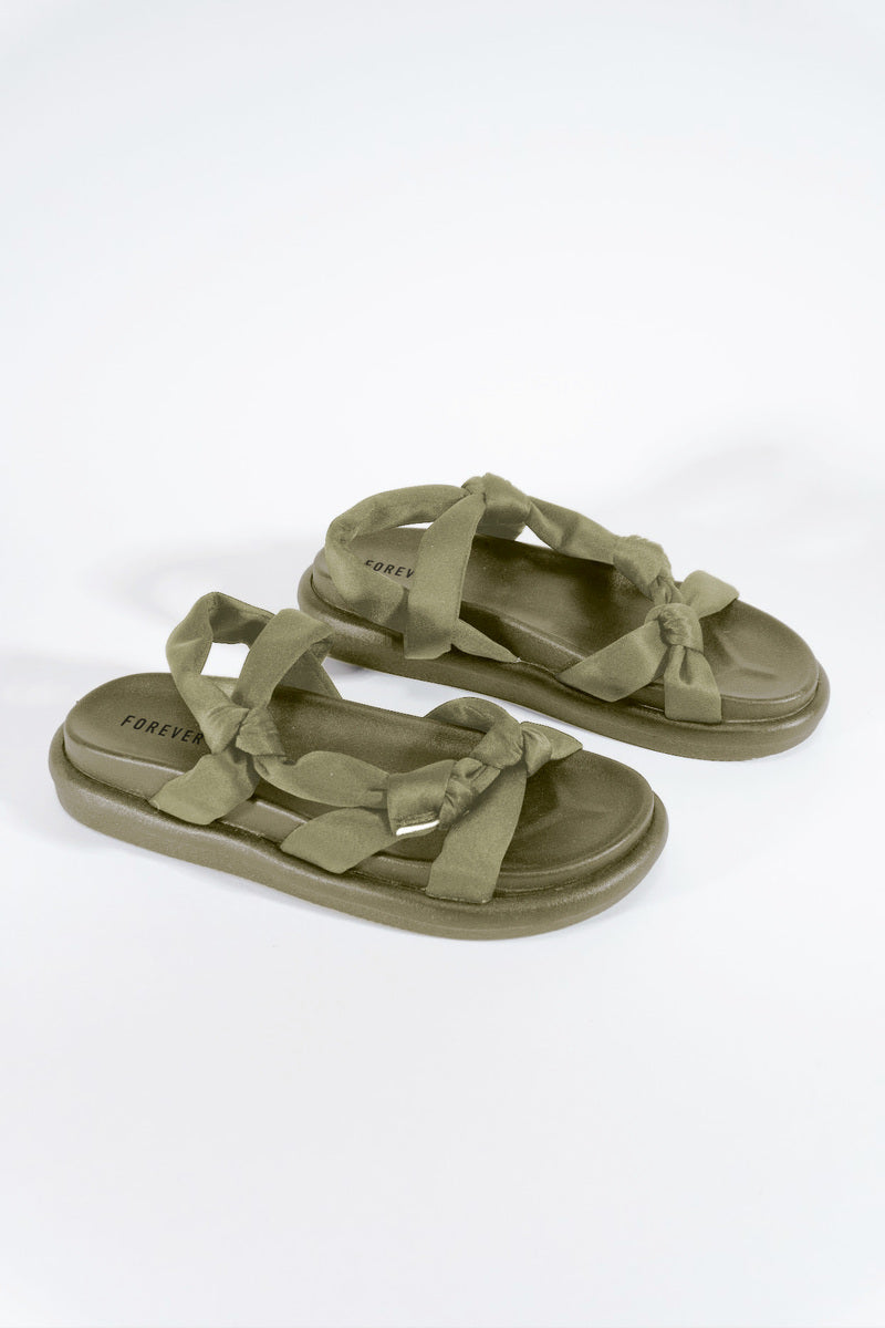 0136110102#color_OLIVE