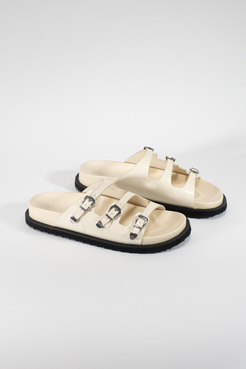 0136169402#color_CREAM
