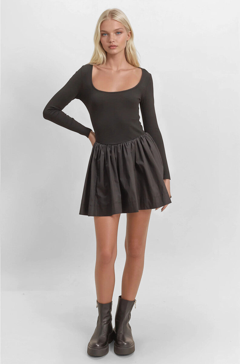 0140827701#color_BLACK