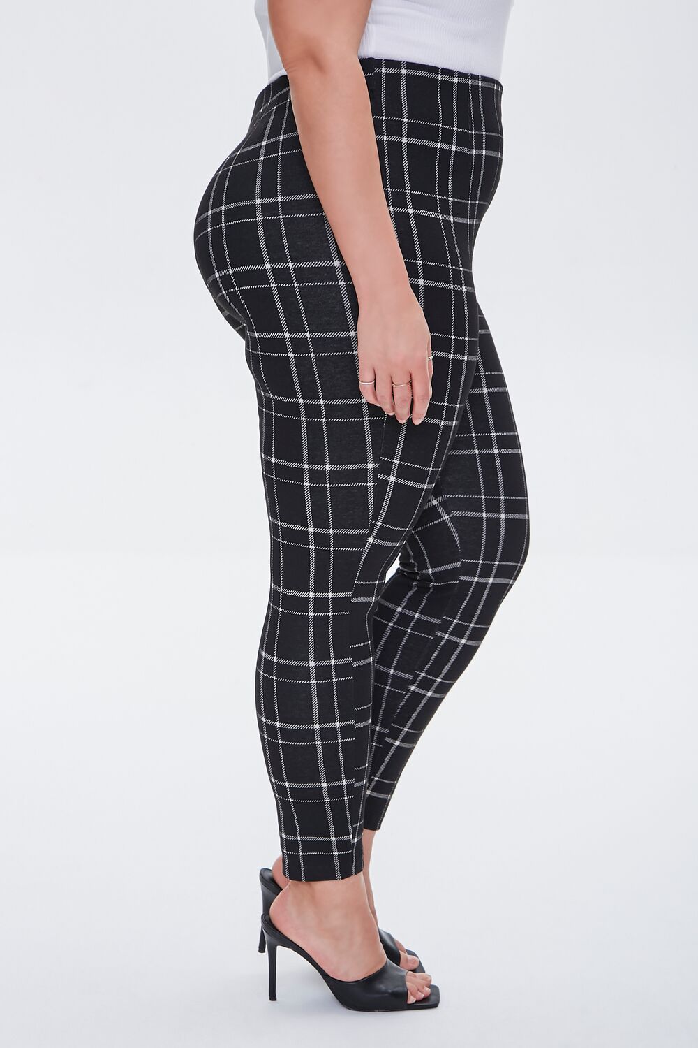 0042790301#Color_BLACK/WHITE