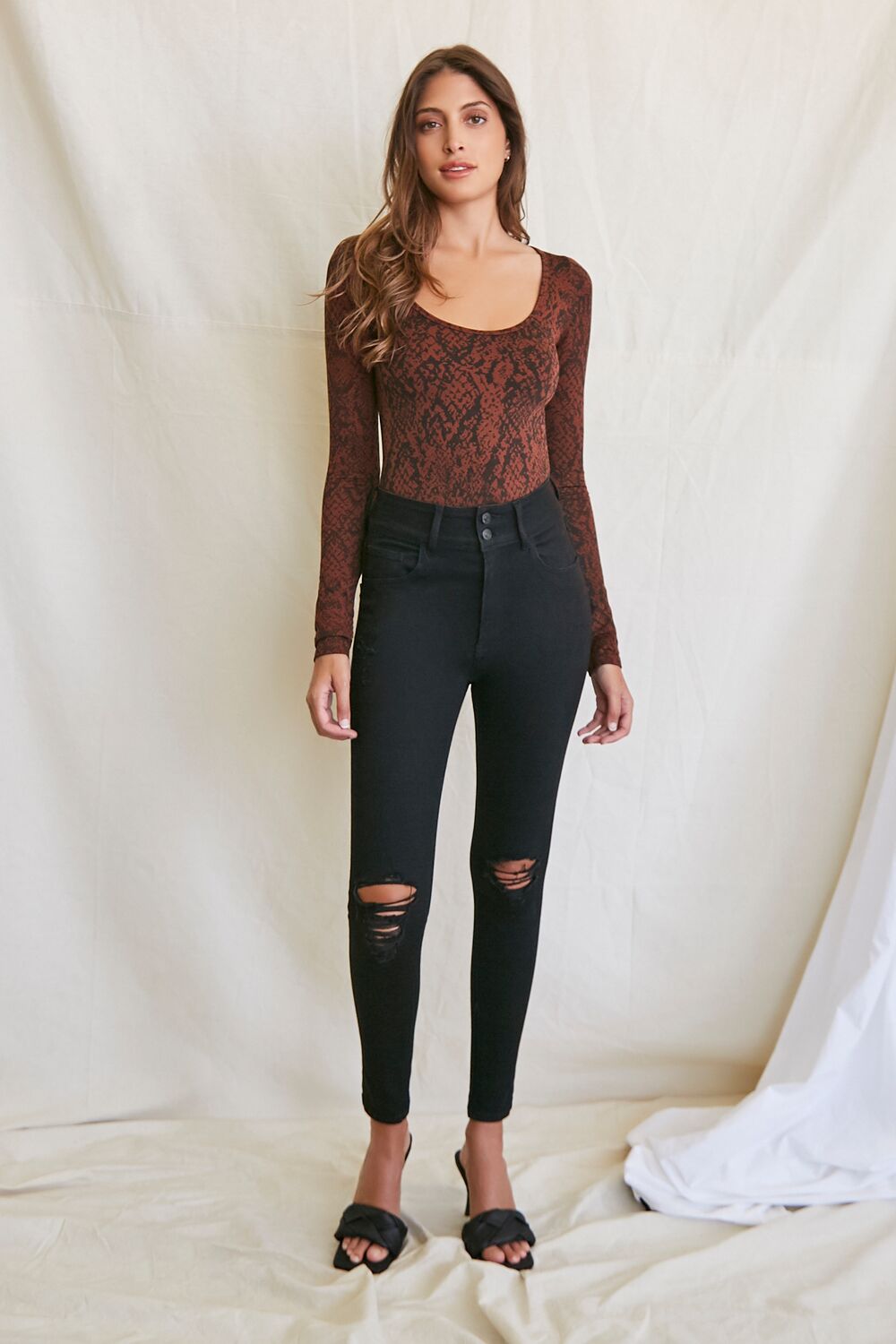 0044306306#Color_BRICK/BLACK