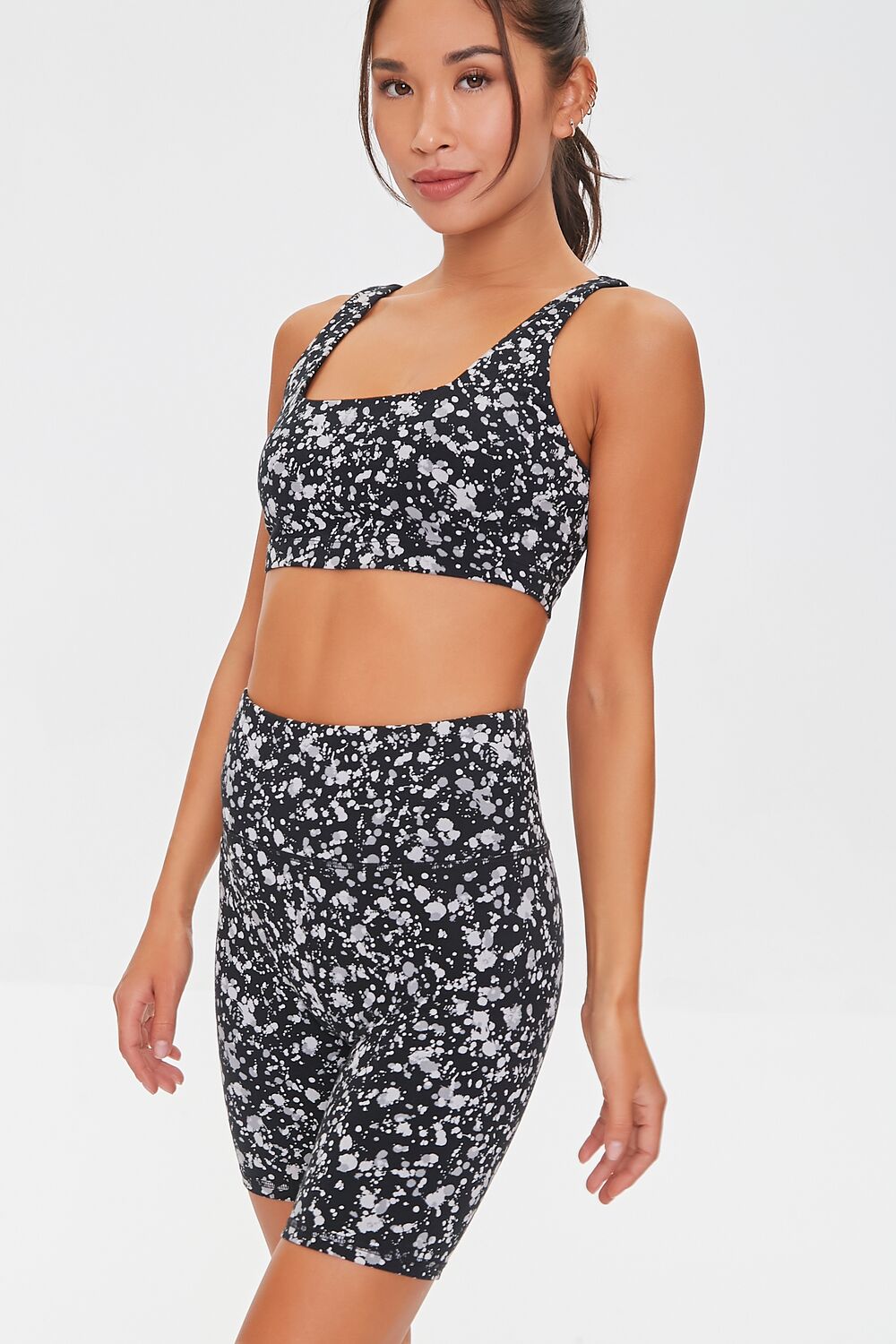 0044988001#Color_BLACK/GREY