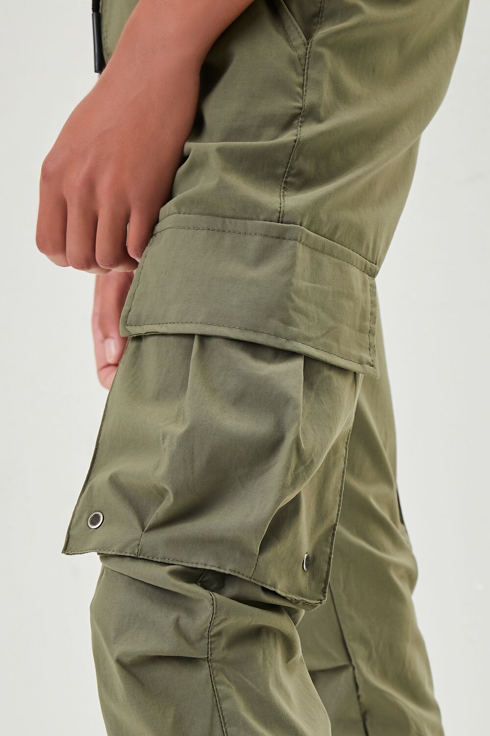 0046137102#Color_OLIVE