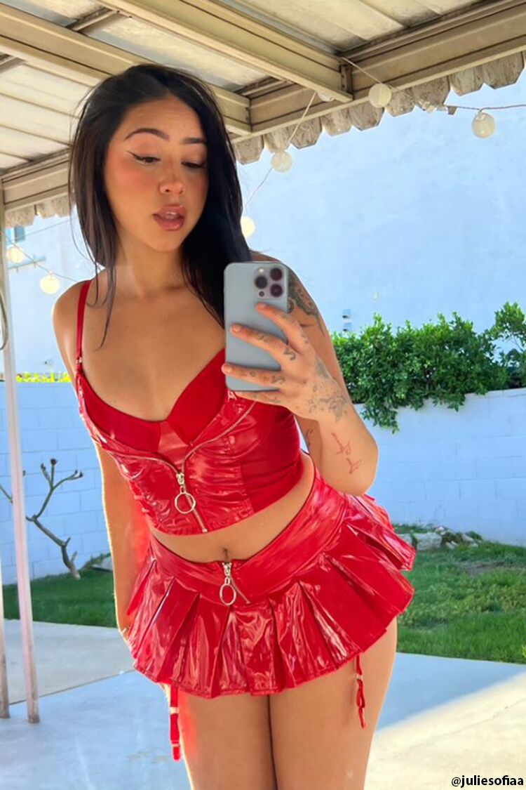 0046729402#Color_RED