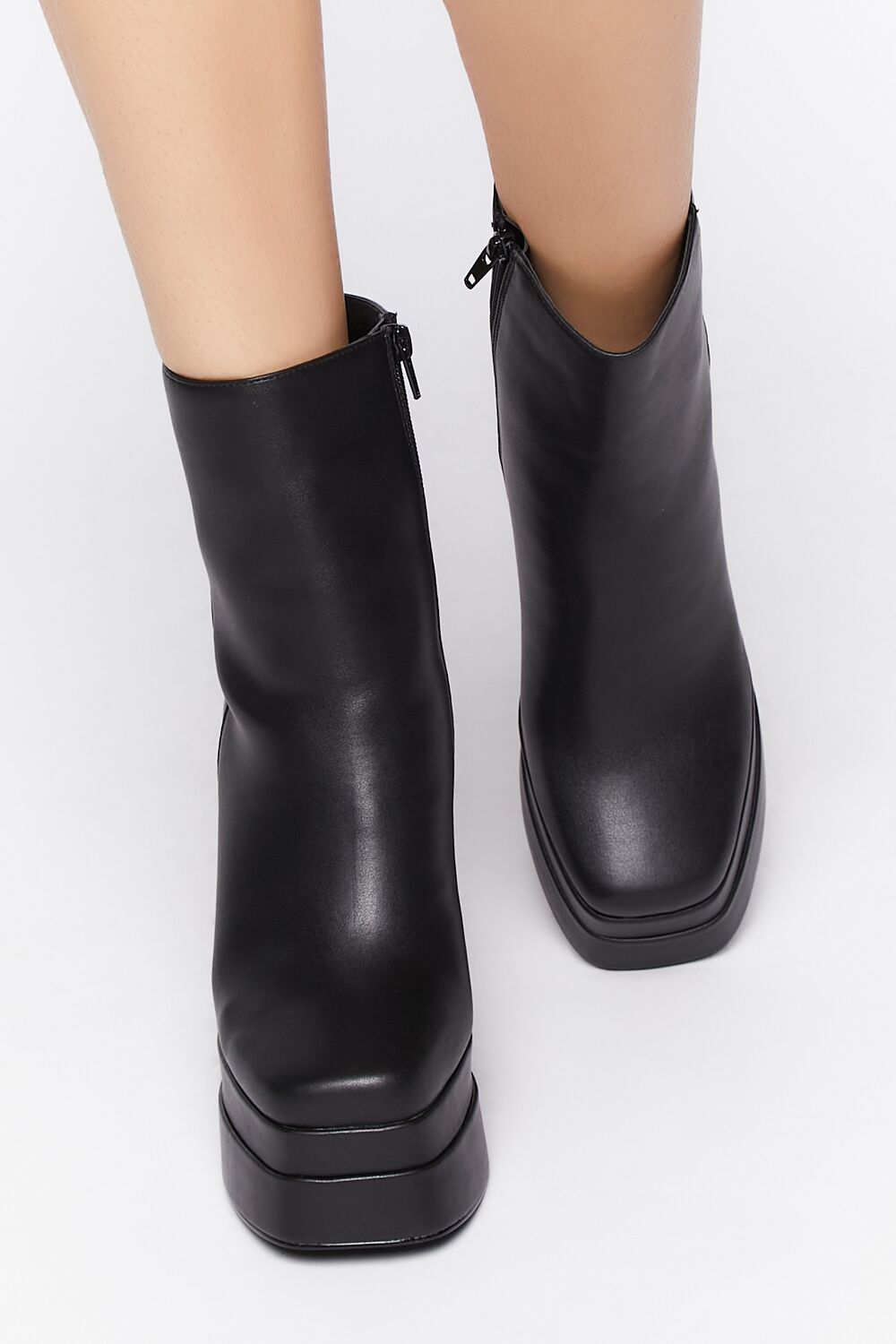 0047585601#Color_BLACK