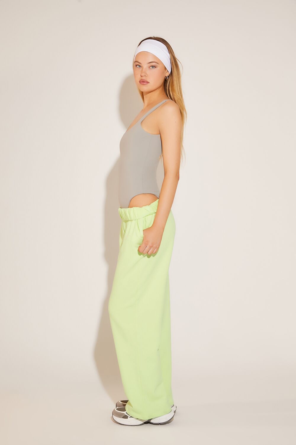 0049017711#Color_PALE GREEN