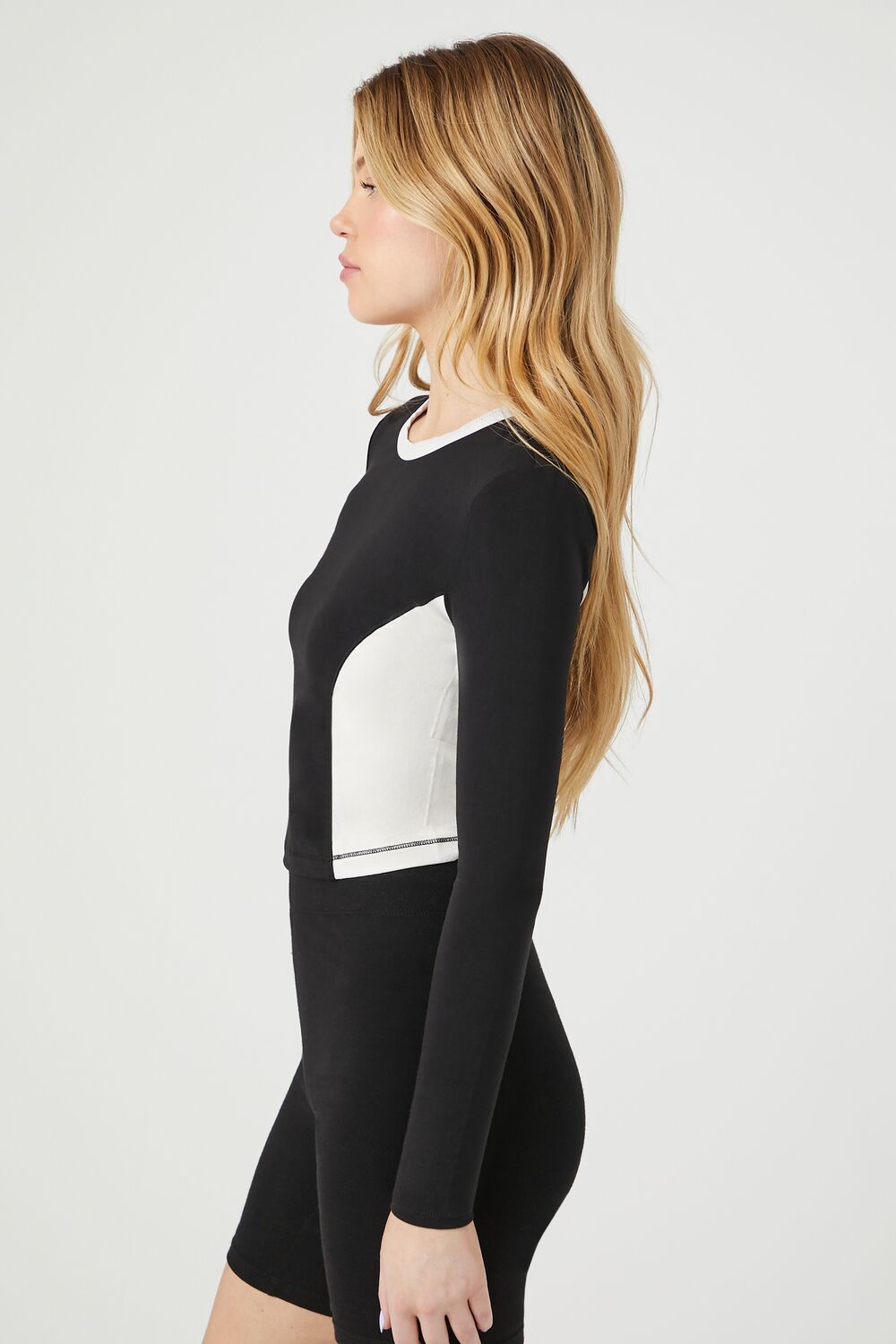 0124963602#Color_BLACK/VANILLA