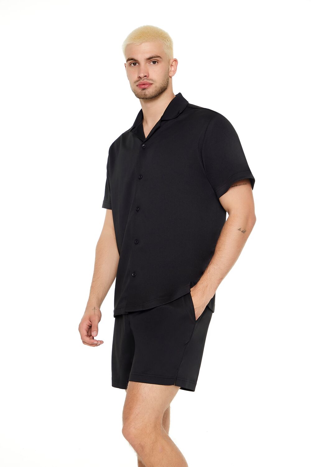 0128586701#Color_BLACK