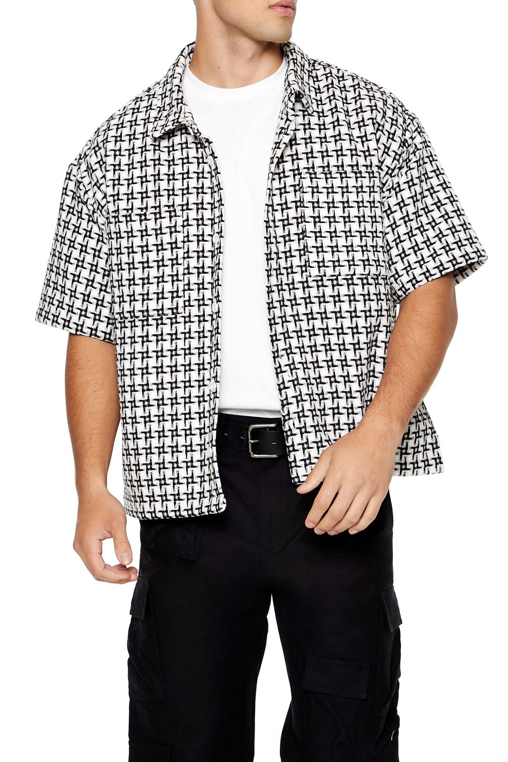 0133430301#Color_BLACK/WHITE