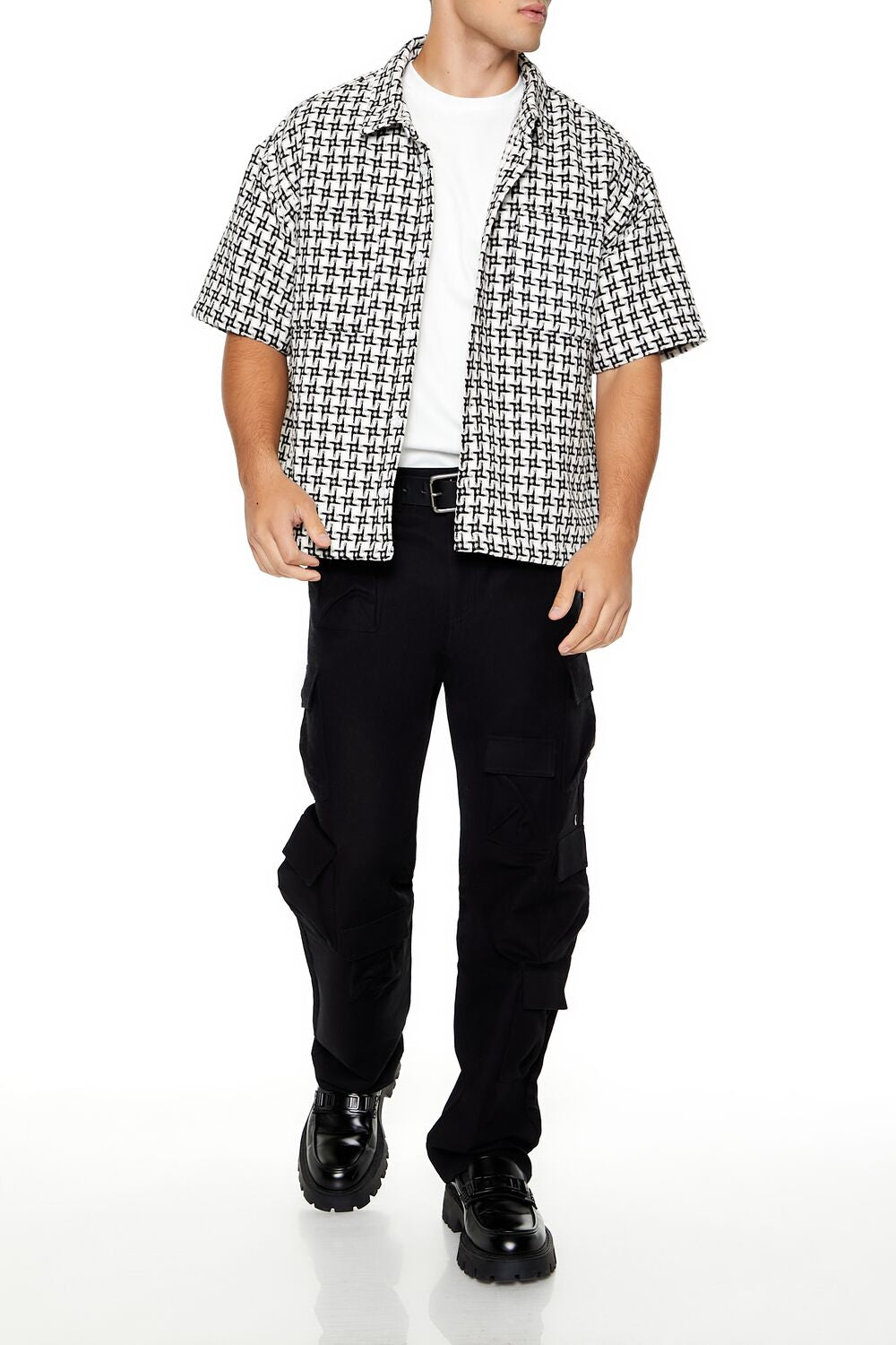 0133430301#Color_BLACK/WHITE