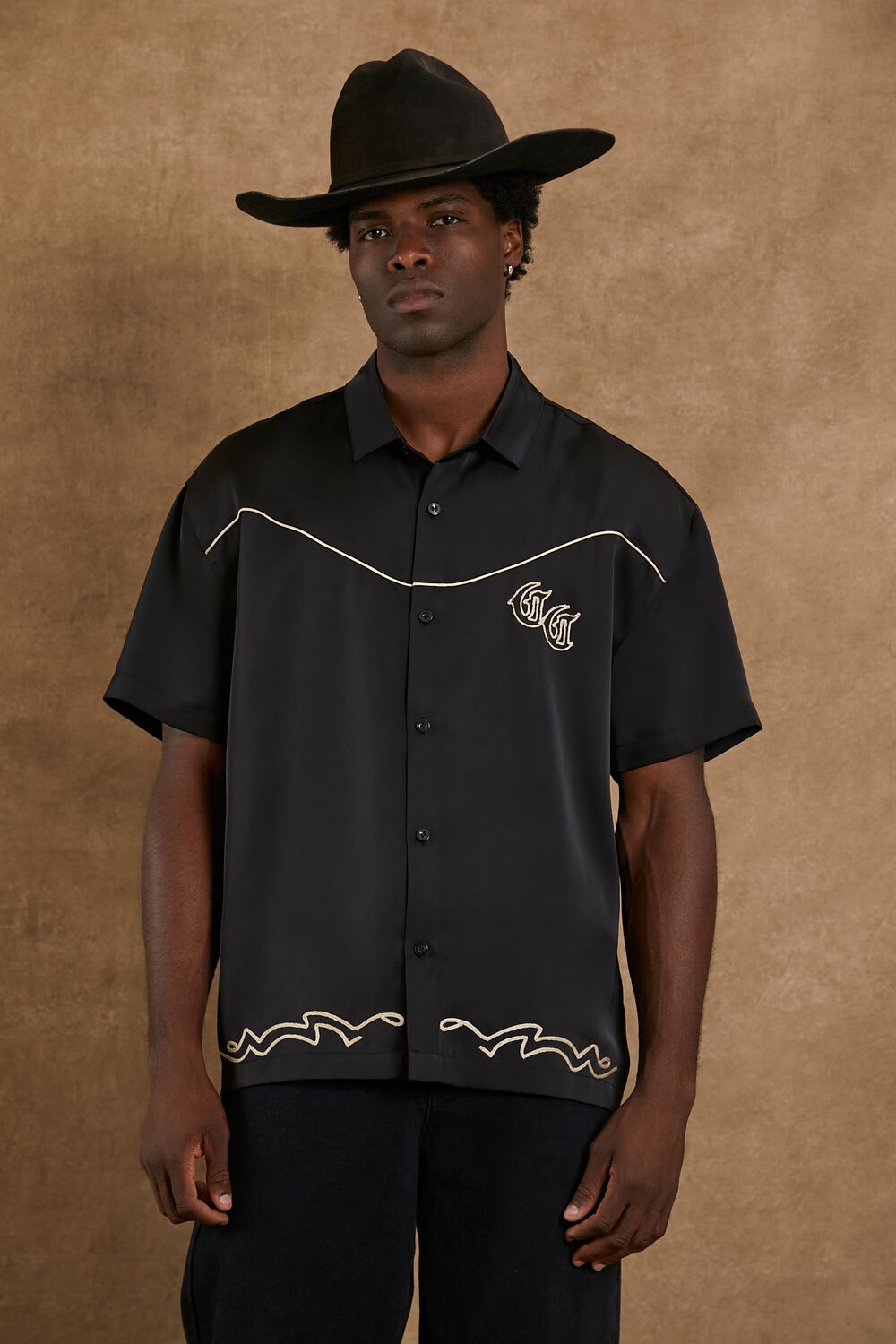 0135881701#Color_BLACK/CREAM