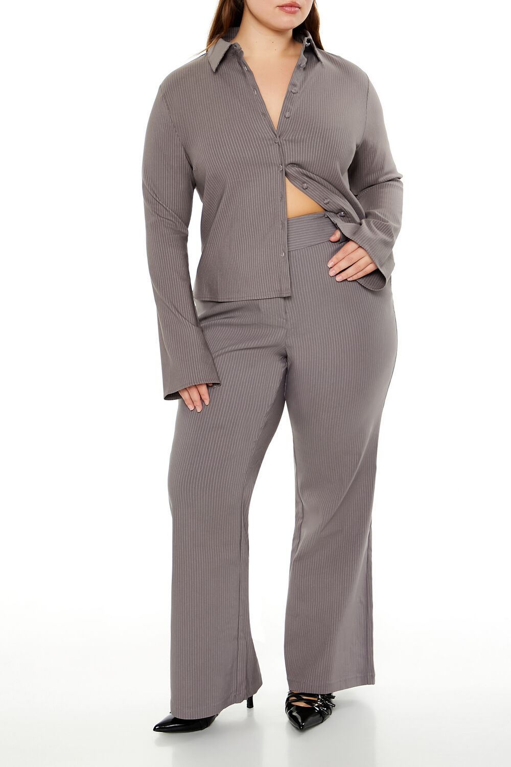 0135992102#Color_GREY/WHITE