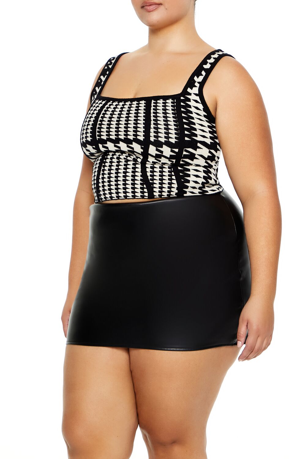 0136015301#Color_BLACK/WHITE
