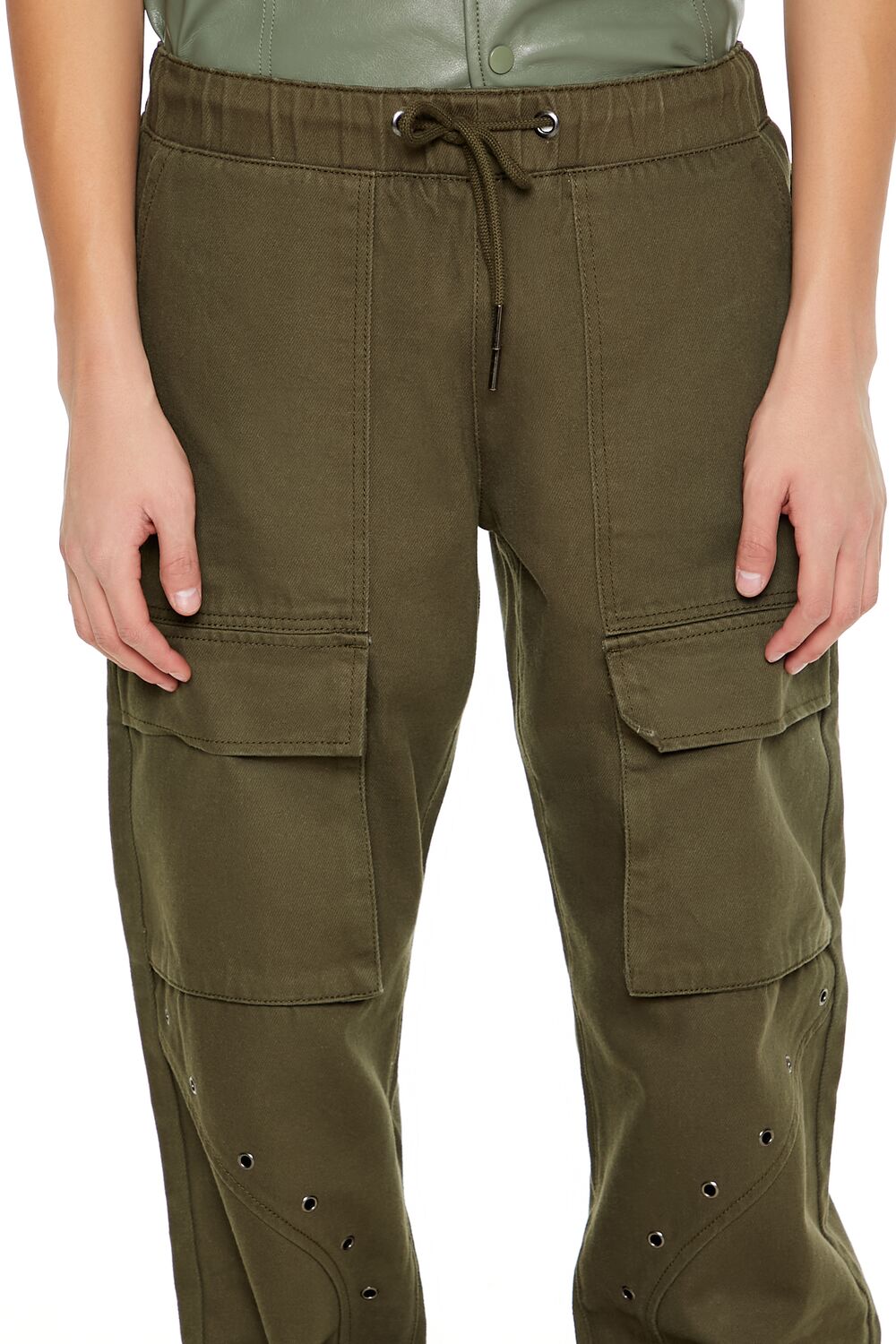 0136099301#Color_OLIVE