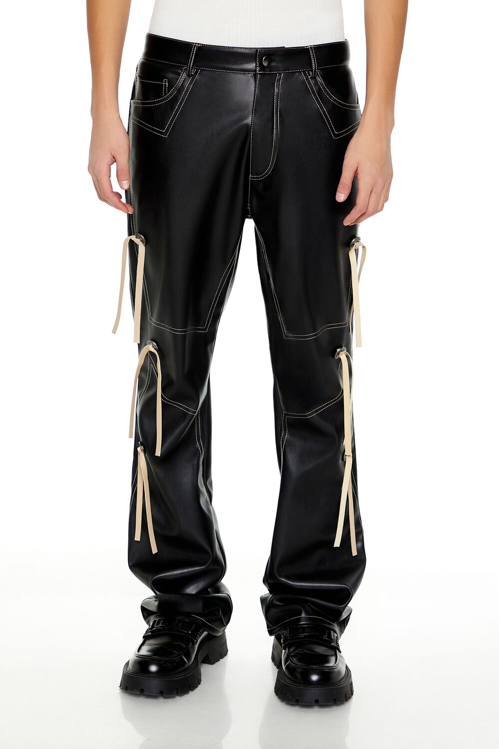 0136123601#Color_BLACK/CREAM