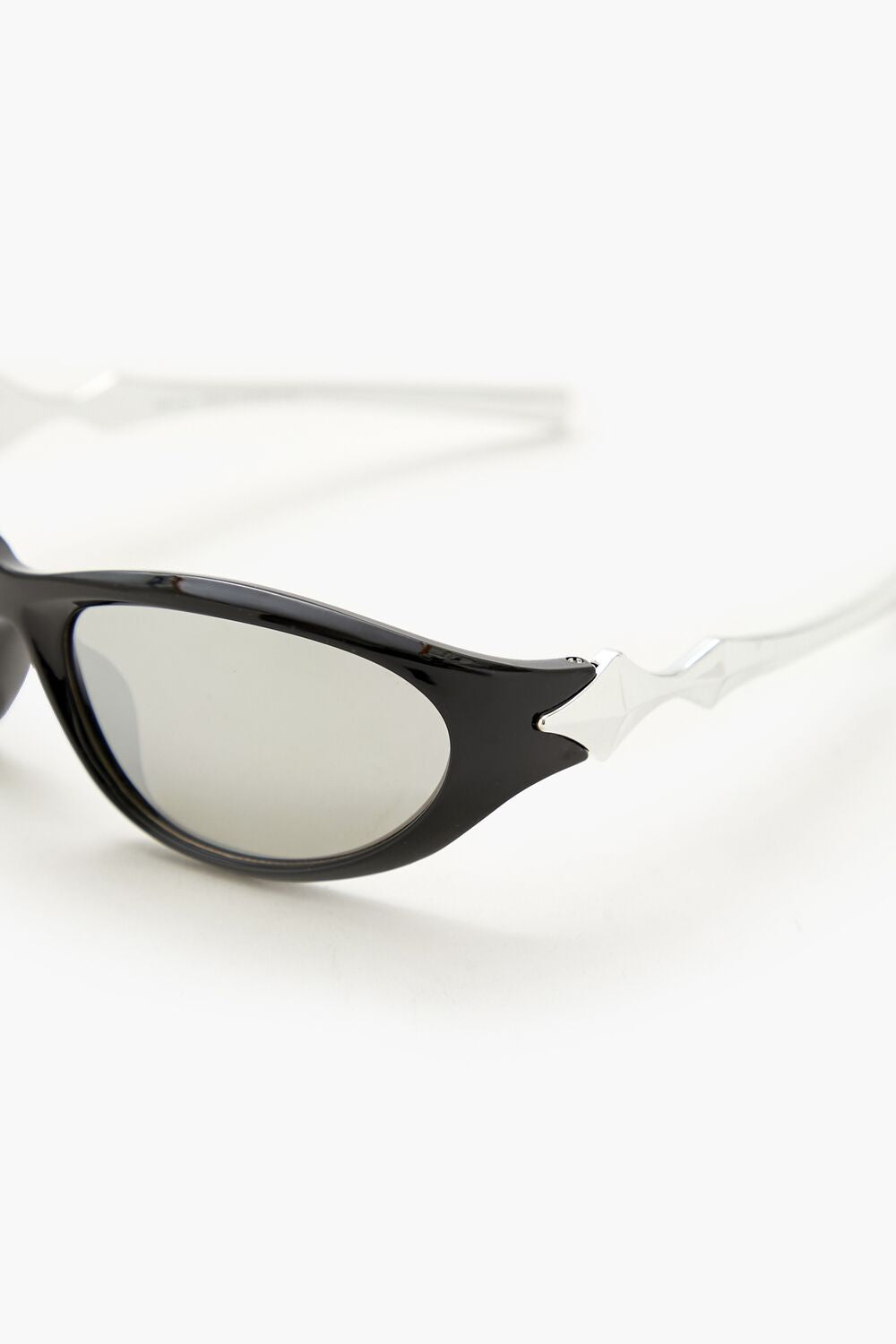 0138418902#Color_BLACK/SILVER