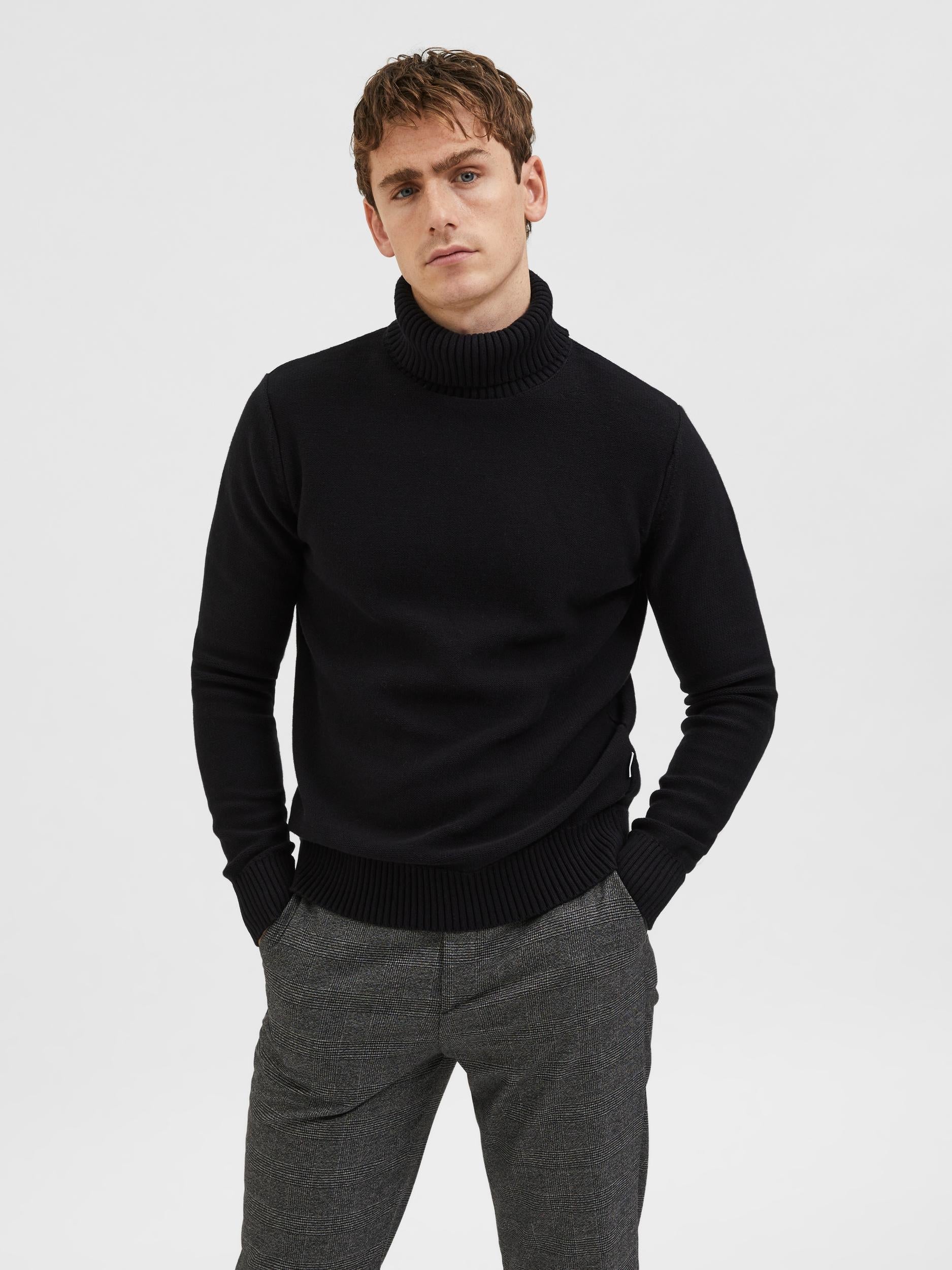Axel Knit Roll Neck