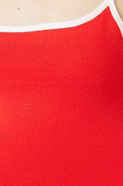 0124904302#Color_FIERY RED/VANILLA
