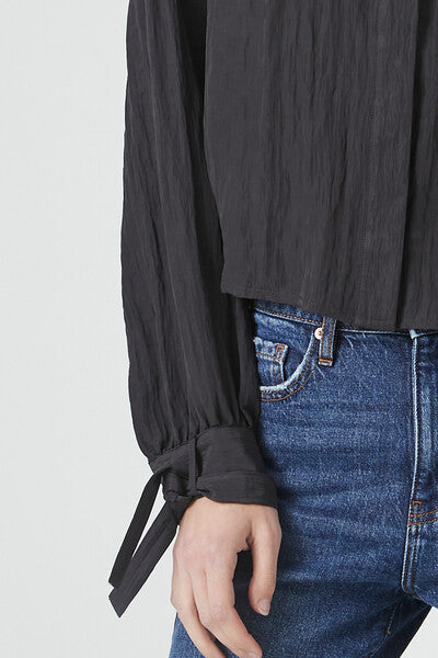 0124951701#Color_BLACK