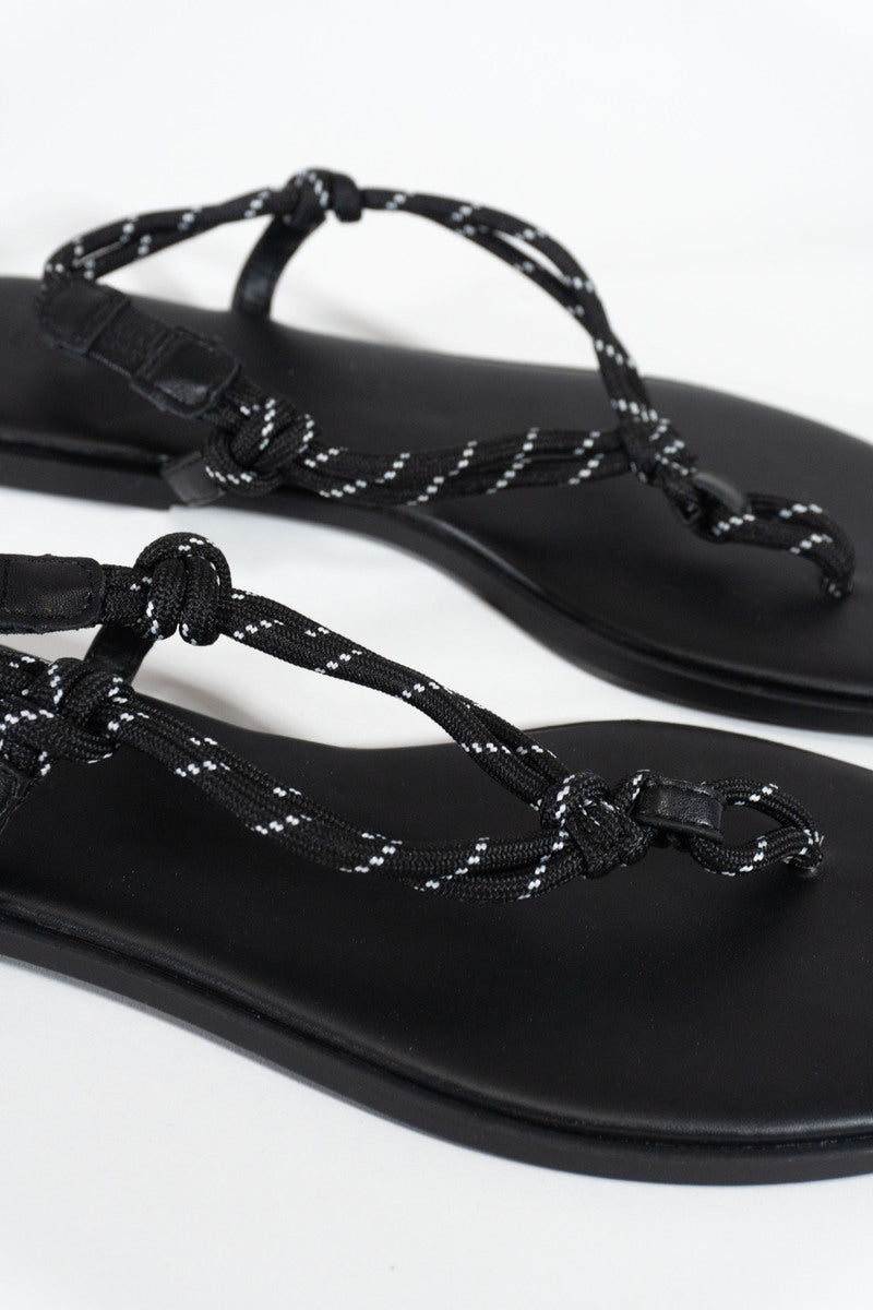 0137394501#color_BLACK/BLACK
