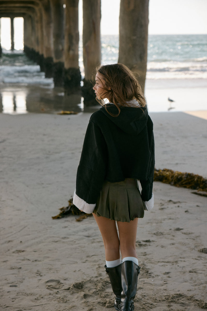 0140826502#color_BLACK