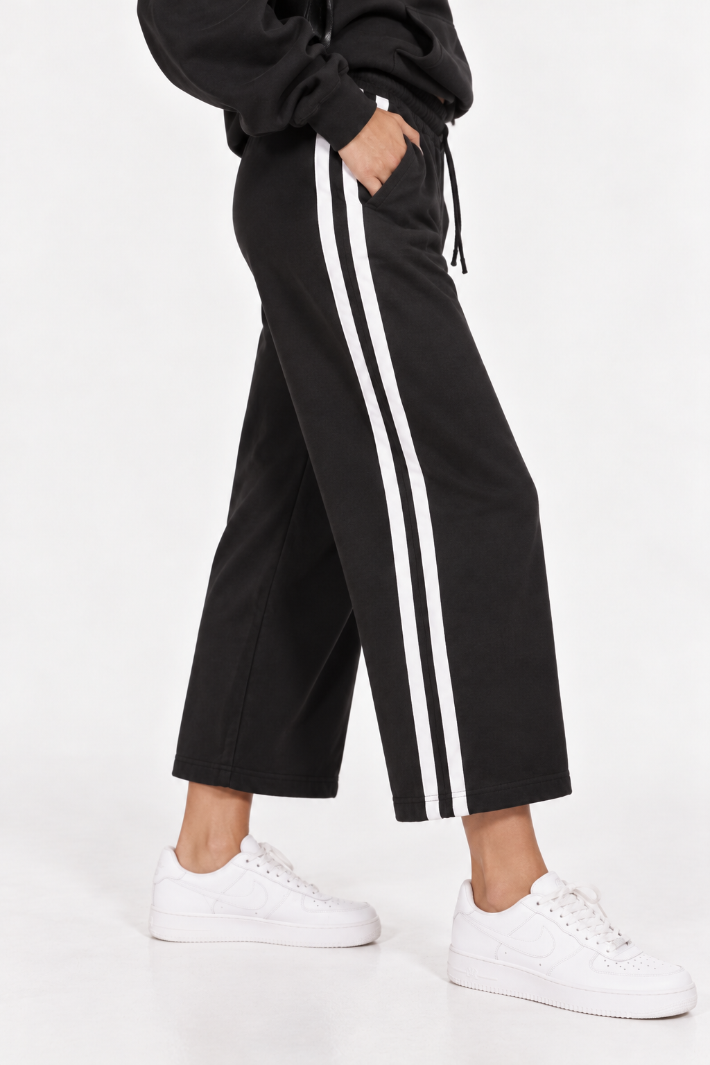 0140974001#Color_BLACK