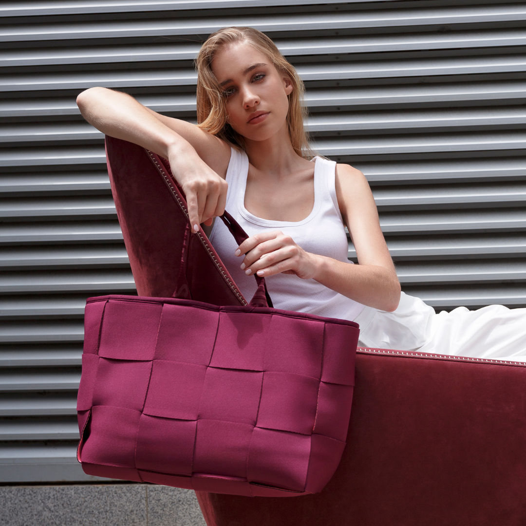 ICON TOTE BERRY