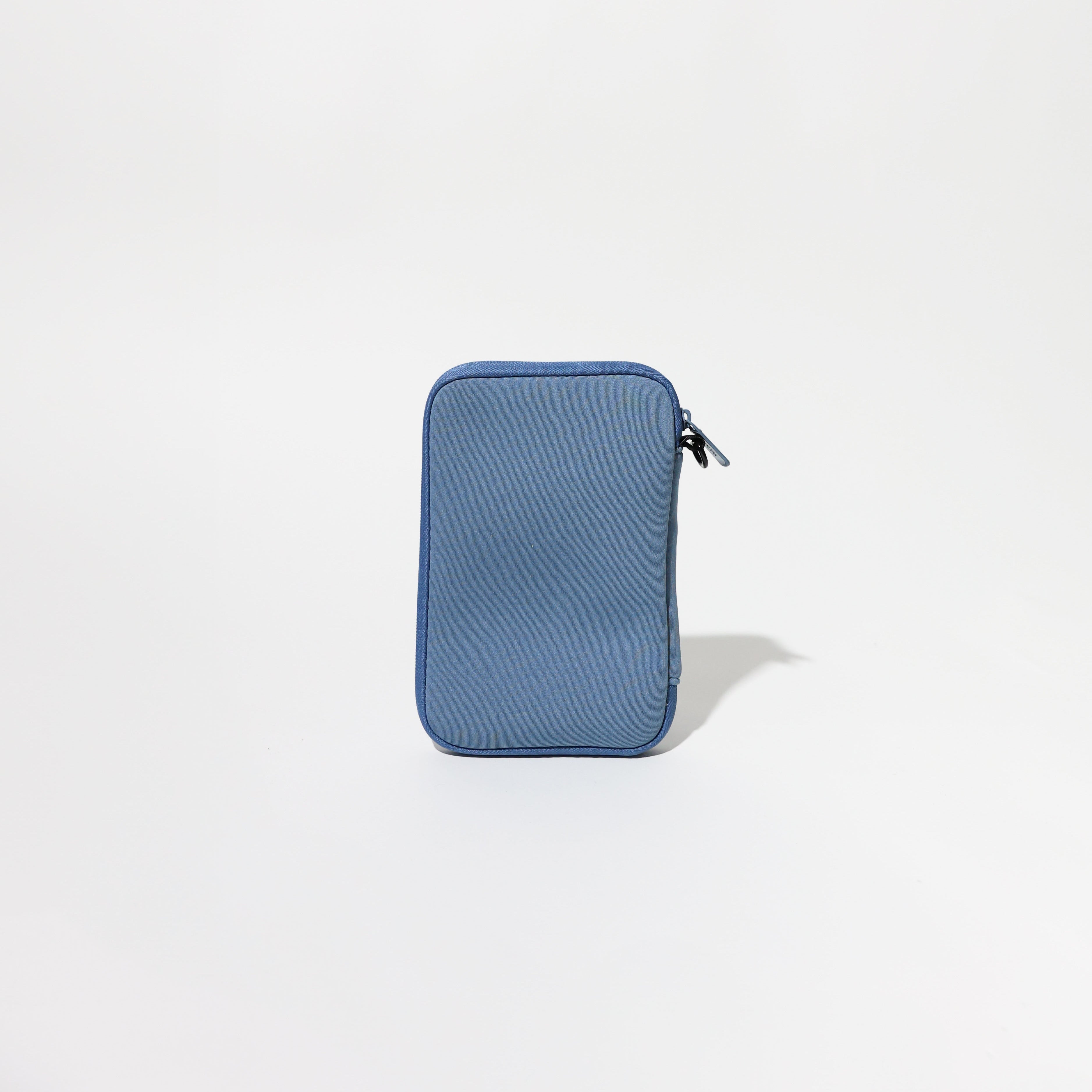 PASSPORT WALLET STORMY BLUE