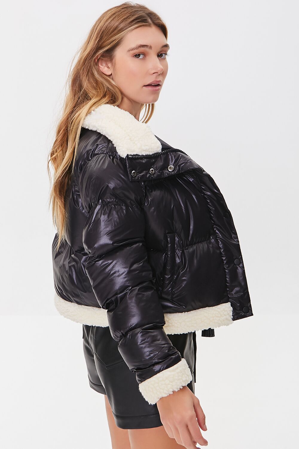0046530101#Color_BLACK/CREAM