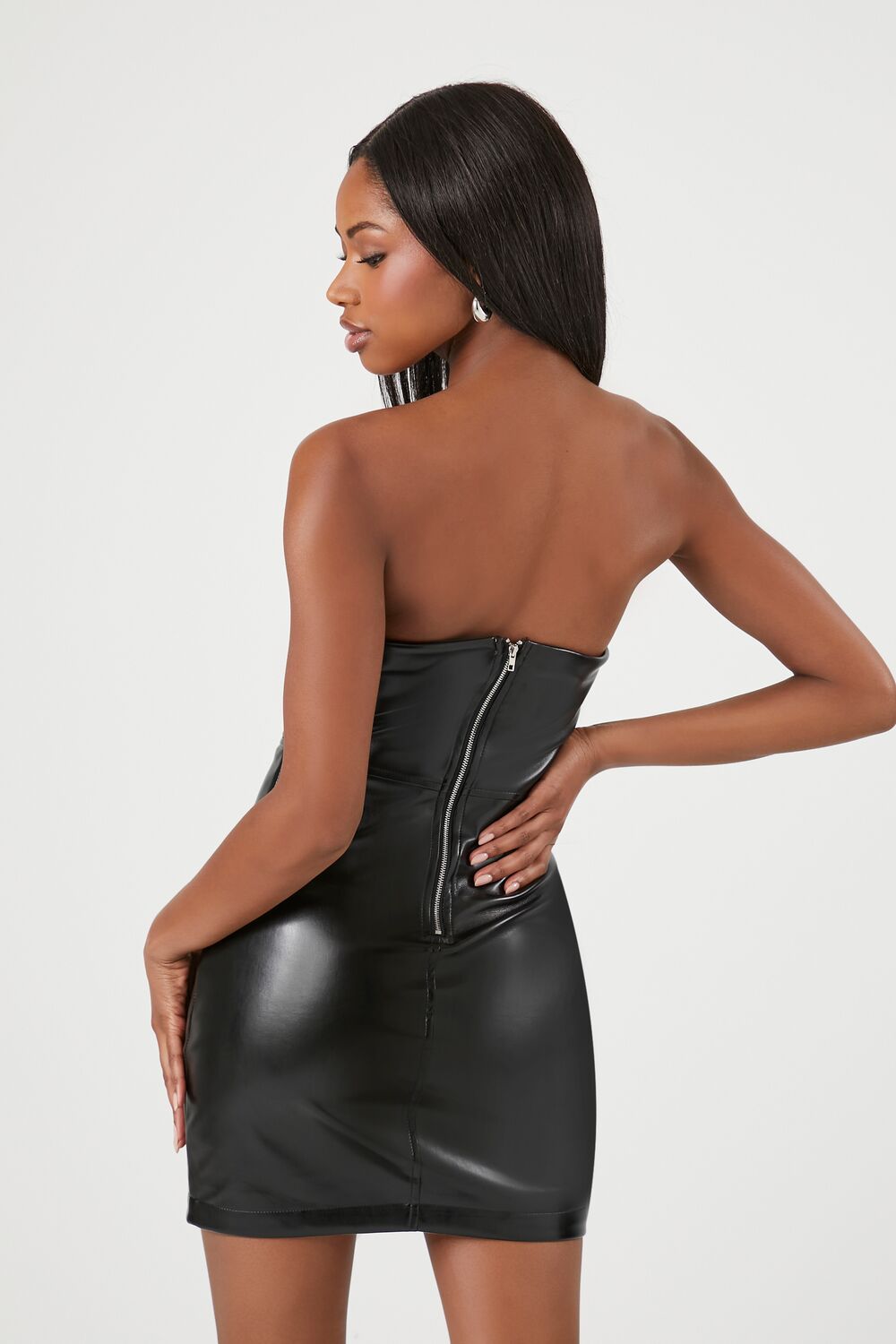 0049562801#Color_BLACK