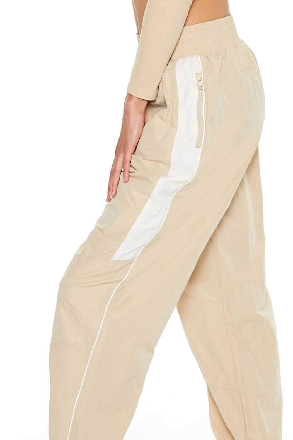 0050449709#Color_DESERT SAND/CREAM