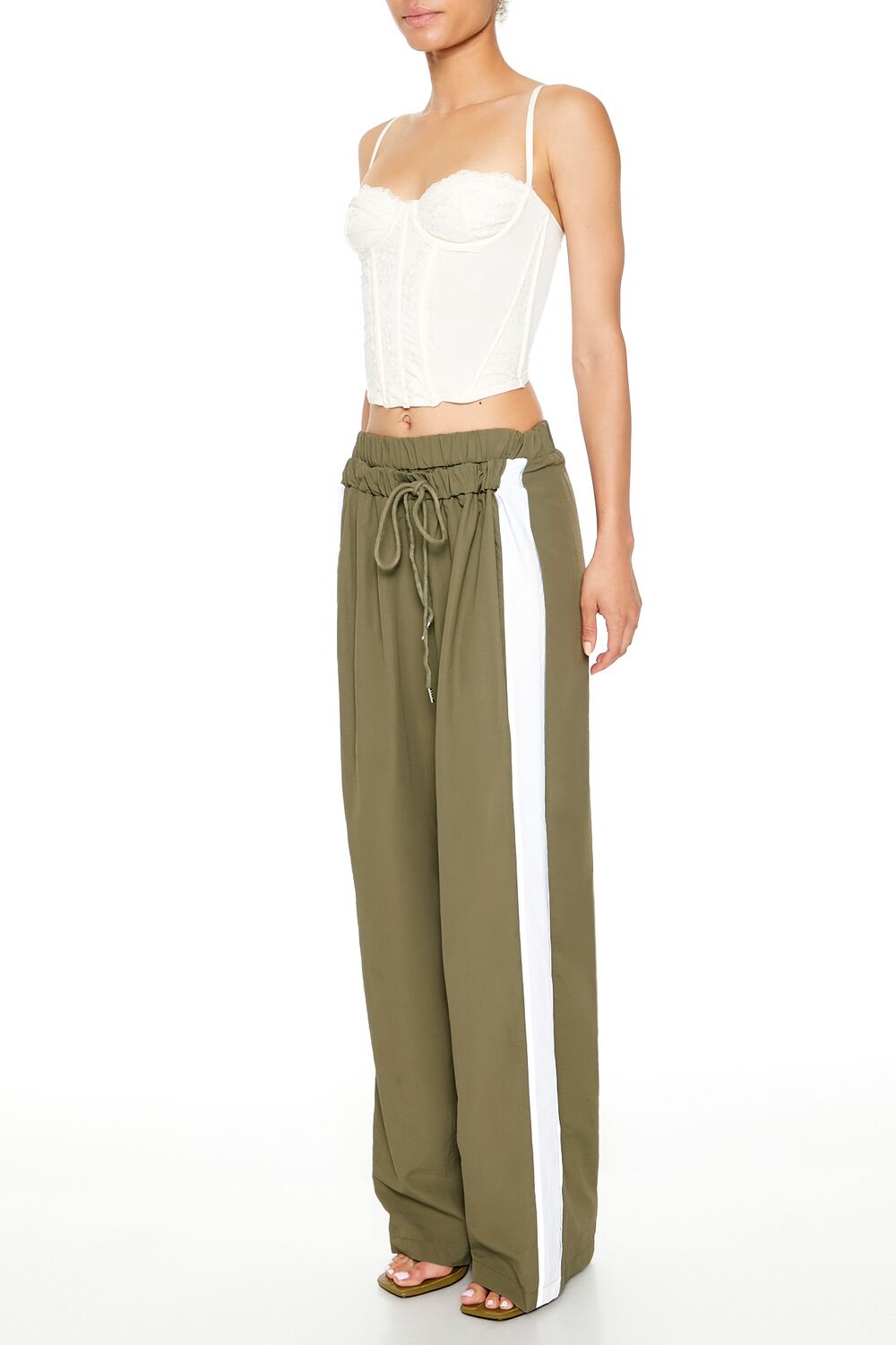 0133546204#Color_OLIVE/WHITE
