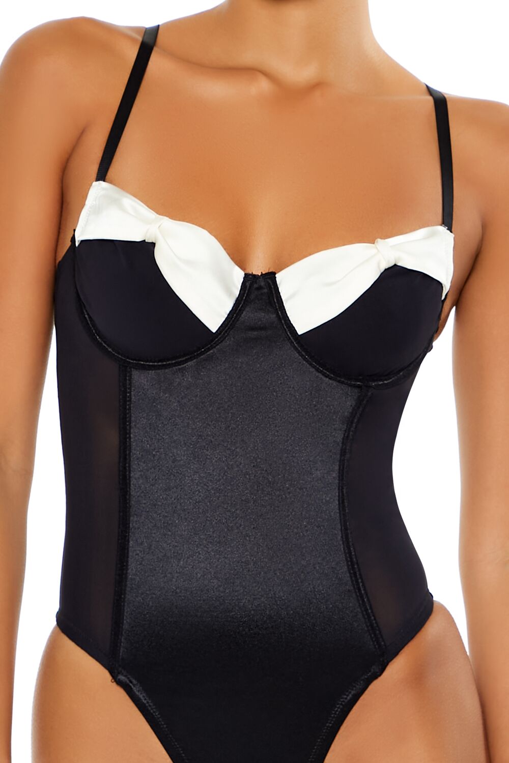 0133612701#Color_BLACK/WHITE