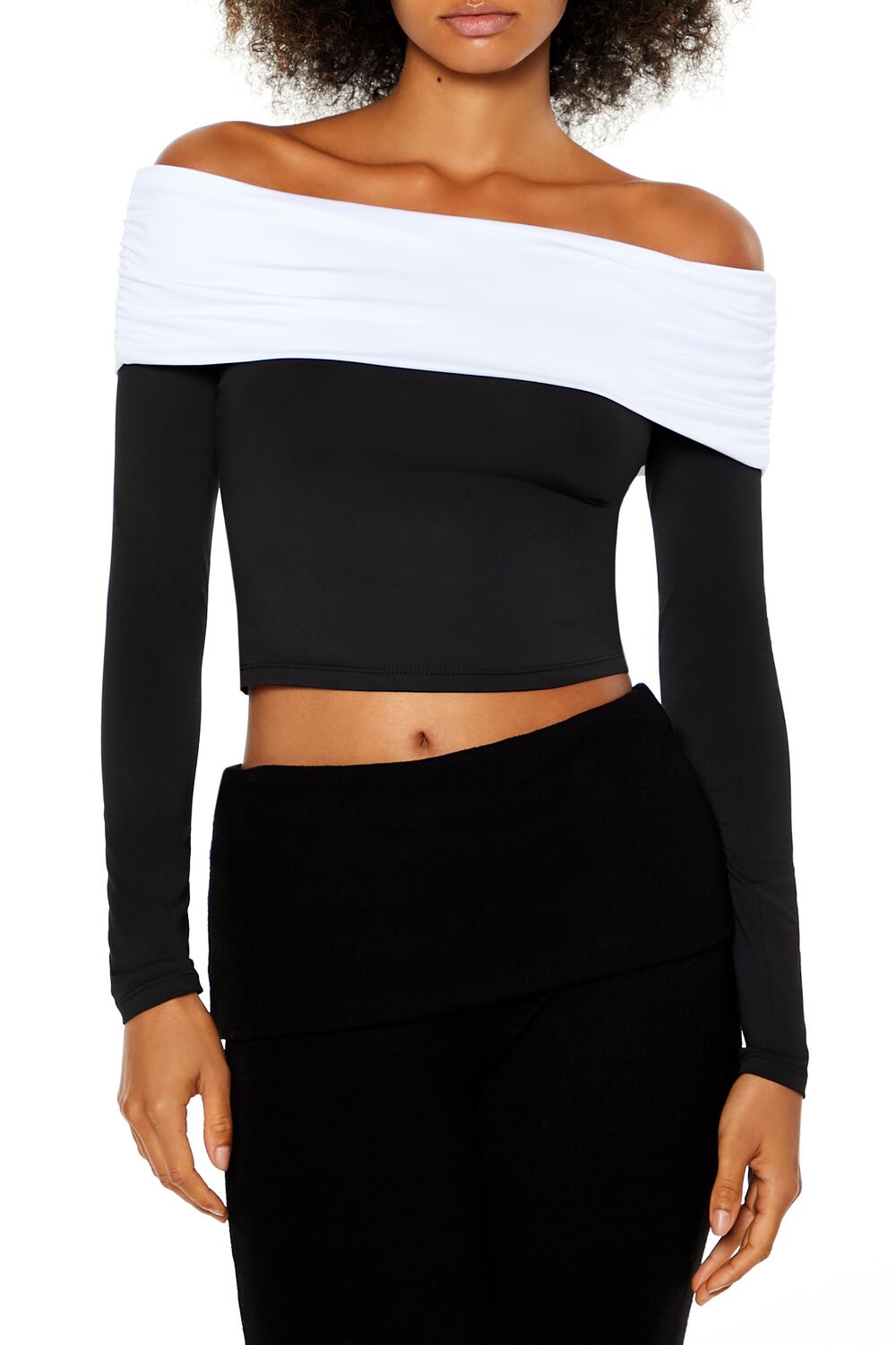 0134778701#Color_BLACK/WHITE