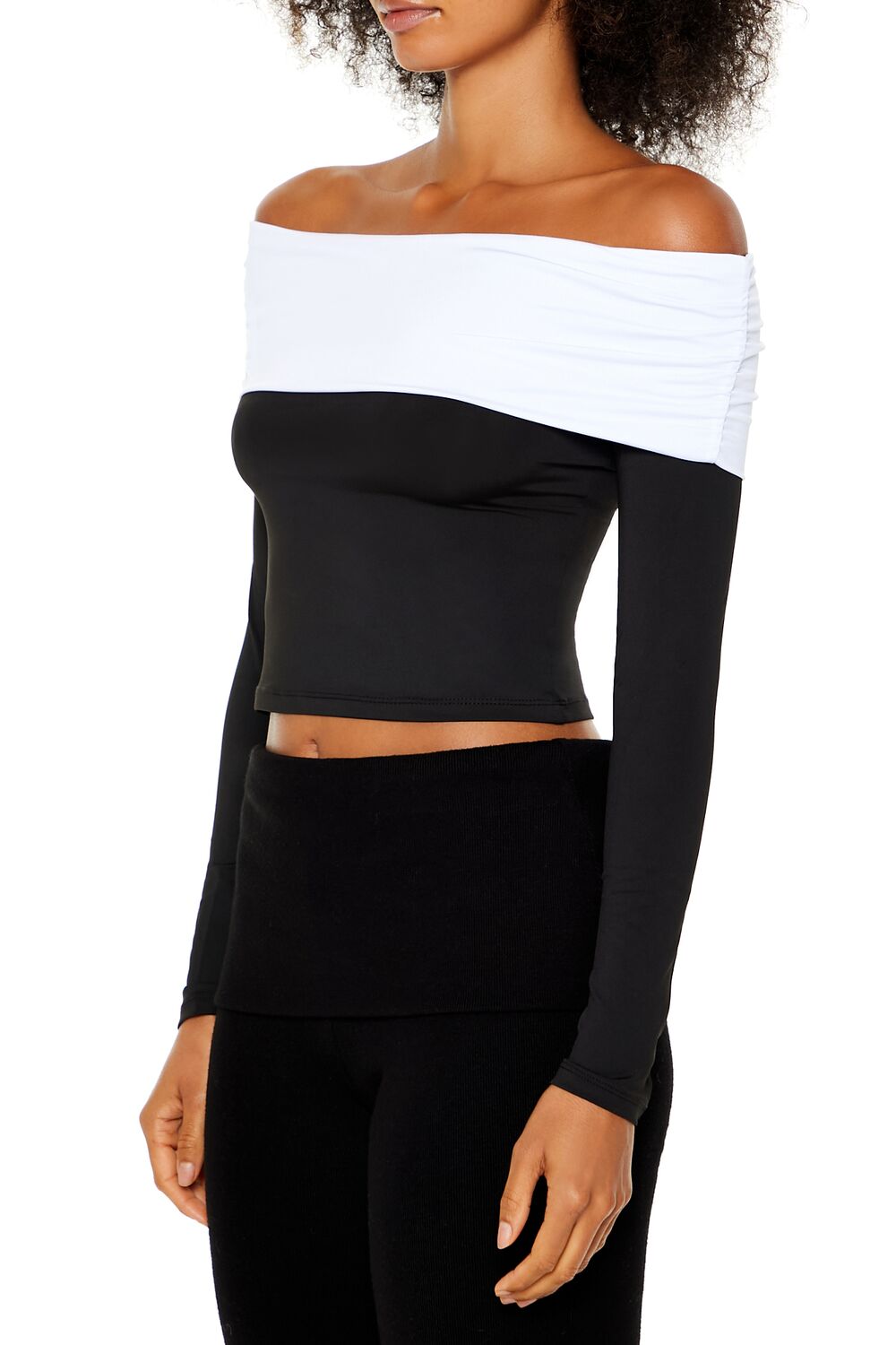 0134778701#Color_BLACK/WHITE