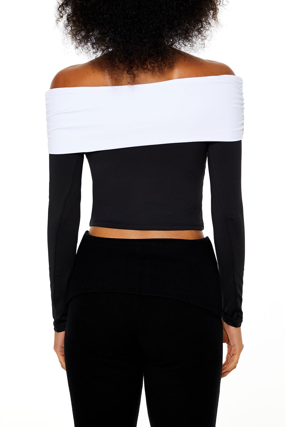 0134778701#Color_BLACK/WHITE