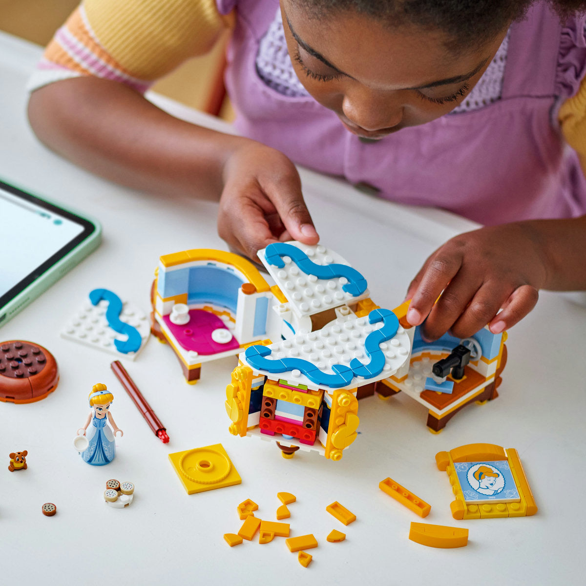 LEGO® ǀ Disney Princess Cinderella’s Dress Building Kit With Character 43266