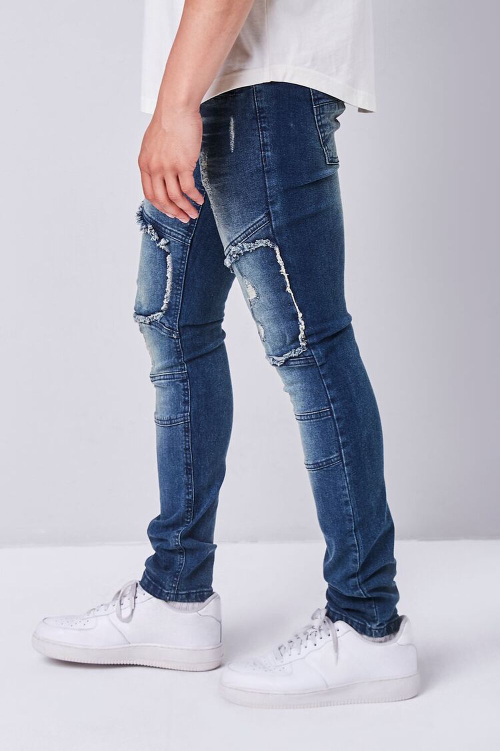 LIGHT DENIM Frayed Stonewash Slim-Fit Jeans, image 3