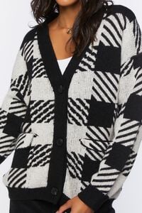 BLACK/CREAM Checkered Cardigan Sweater, image 5