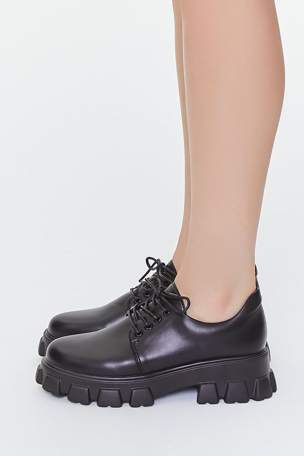 Forever 21 Faux Leather Platform Oxfords  Shoes with leggings, Oxford shoes  outfit, Women shoes