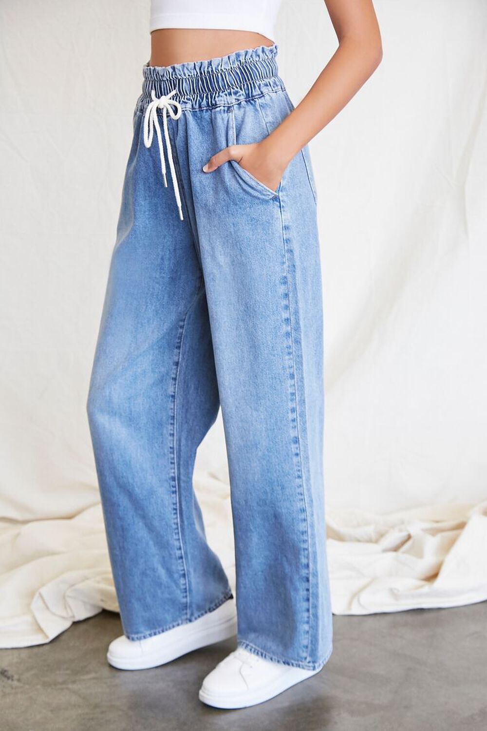 MEDIUM DENIM Paperbag High-Rise Jeans, image 3