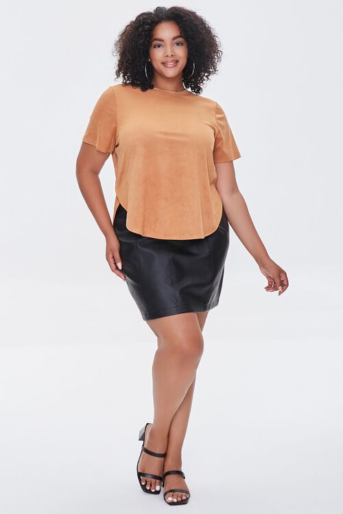 CAMEL Plus Size Faux Suede Curved Tee, image 4