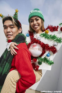 IVORY/MULTI Santa Snowglobe Garland Ball Sweater, image 1
