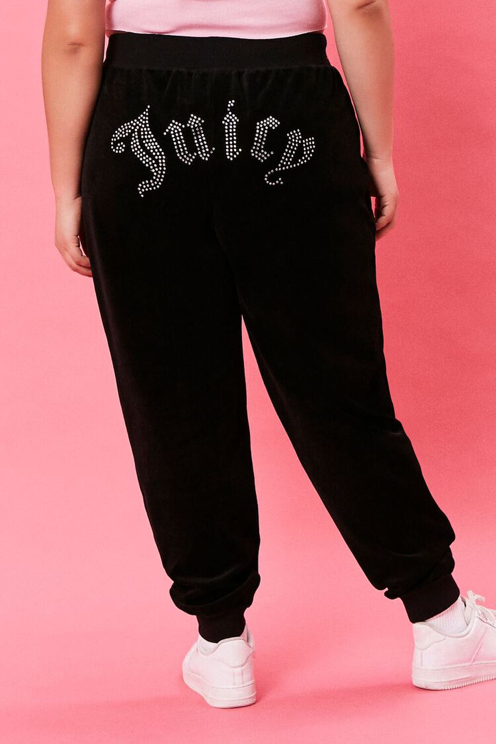 Sold at Auction: Women's JUICY COUTURE Sweat Pants Size Medium