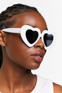 WHITE/BLACK Oversized Tinted Heart Sunglasses, image 2