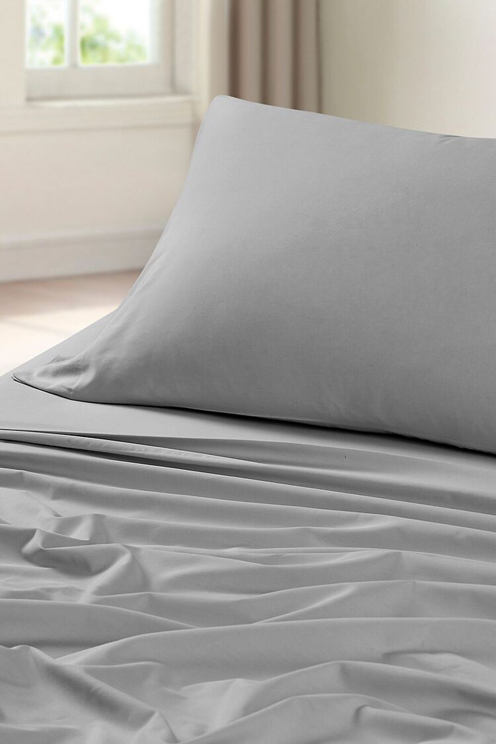GREY Queen-Sized Sheet Set, image 1